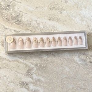 Static Nails Velvet French Almond Medium Reusable Pop On Manicure Press Ons NIB
